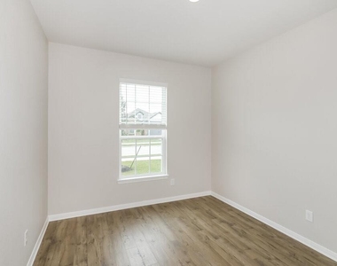 7539 Tipton Meadow Way - Photo Thumbnail 10