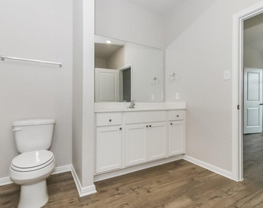 7539 Tipton Meadow Way - Photo Thumbnail 8