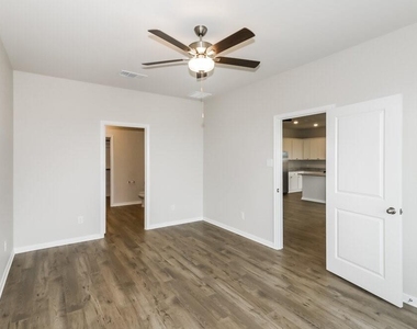 7539 Tipton Meadow Way - Photo Thumbnail 7