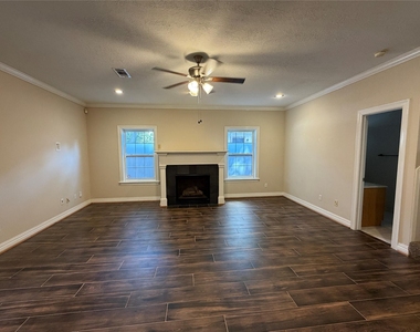 1506 Asbury Street - Photo Thumbnail 9