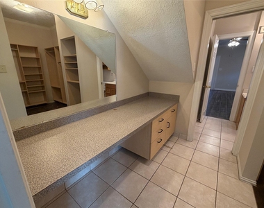 1506 Asbury Street - Photo Thumbnail 12