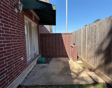 1506 Asbury Street - Photo Thumbnail 25