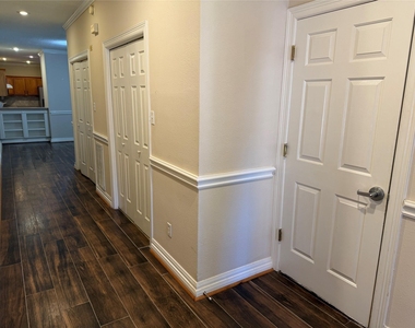 1506 Asbury Street - Photo Thumbnail 3