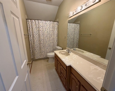 1506 Asbury Street - Photo Thumbnail 16