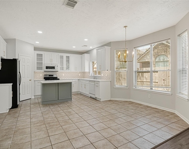 3310 La Mer Lane - Photo Thumbnail 12