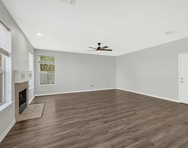 3310 La Mer Lane - Photo Thumbnail 15