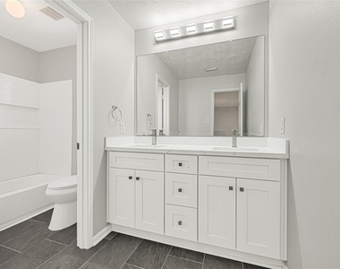 3310 La Mer Lane - Photo Thumbnail 19