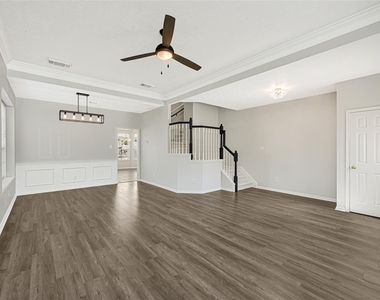 3310 La Mer Lane - Photo Thumbnail 2