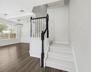 3310 La Mer Lane - Photo Thumbnail 16