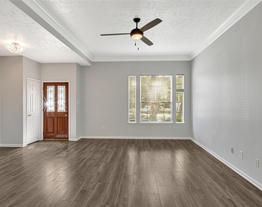 3310 La Mer Lane - Photo Thumbnail 8