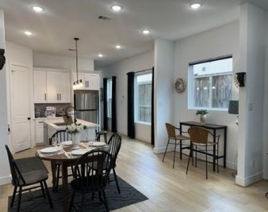 1711 Ruth Street - Photo Thumbnail 2
