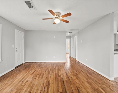 234 E Texas Street - Photo Thumbnail 17