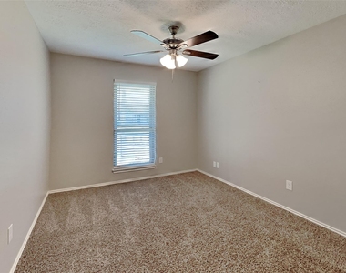19011 Keyturn Lane - Photo Thumbnail 14