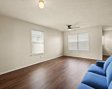5247 Panay Park Drive - Photo Thumbnail 6
