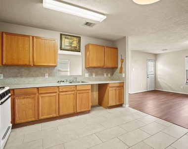 5247 Panay Park Drive - Photo Thumbnail 11