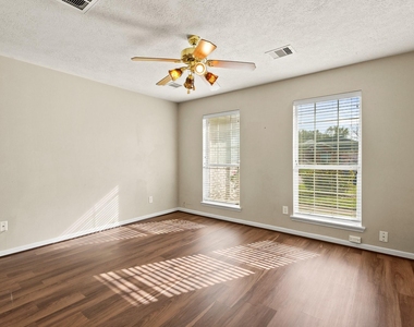5247 Panay Park Drive - Photo Thumbnail 1