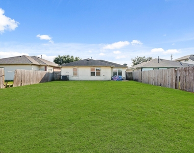 5247 Panay Park Drive - Photo Thumbnail 16