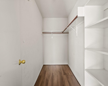5247 Panay Park Drive - Photo Thumbnail 4