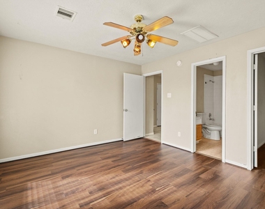 5247 Panay Park Drive - Photo Thumbnail 2