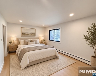 217-221 Park - Photo Thumbnail 13