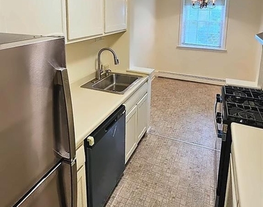 605 Grove - Photo Thumbnail 5