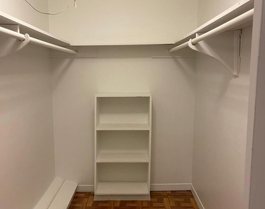 2822 Briarhurst Drive - Photo Thumbnail 8