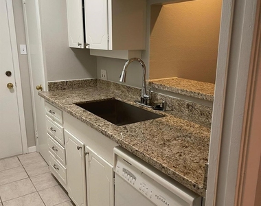 2822 Briarhurst Drive - Photo Thumbnail 19