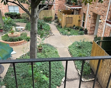 2822 Briarhurst Drive - Photo Thumbnail 25