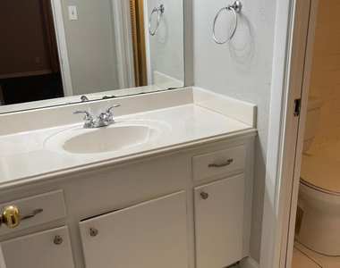 2822 Briarhurst Drive - Photo Thumbnail 15