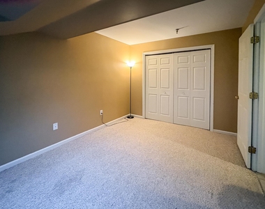 372 Hildred - Photo Thumbnail 14