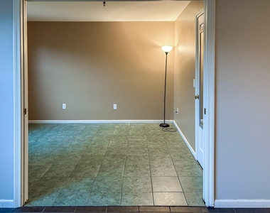 372 Hildred - Photo Thumbnail 9