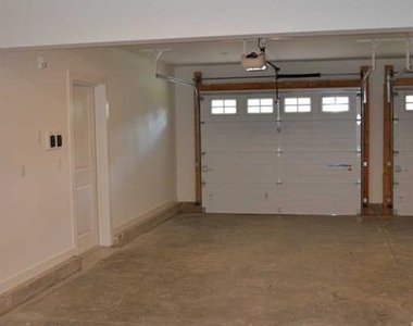 273 Broadway - Photo Thumbnail 17