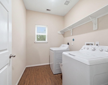 4528 Mayflower Street - Photo Thumbnail 9