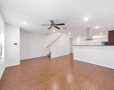 4528 Mayflower Street - Photo Thumbnail 2