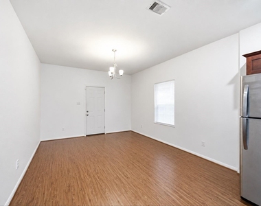 4528 Mayflower Street - Photo Thumbnail 8