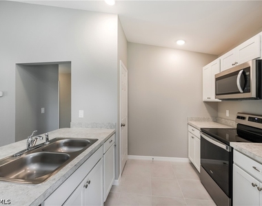 2604 56th Street W - Photo Thumbnail 3