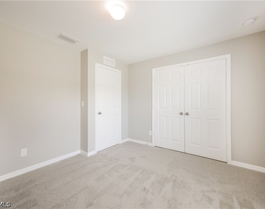 2604 56th Street W - Photo Thumbnail 11
