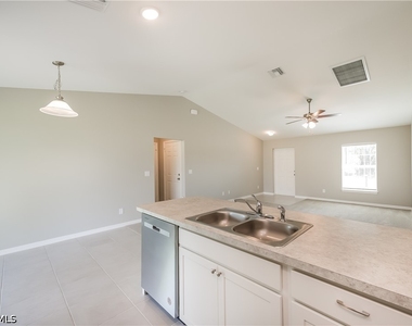 2604 56th Street W - Photo Thumbnail 4