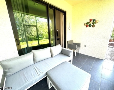 7790 Woodbrook Circle - Photo Thumbnail 10