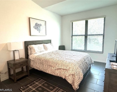 7790 Woodbrook Circle - Photo Thumbnail 16