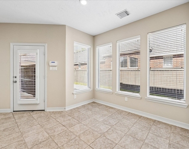 5923 Serrano Terrace Lane - Photo Thumbnail 9
