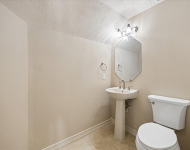 5923 Serrano Terrace Lane - Photo Thumbnail 12