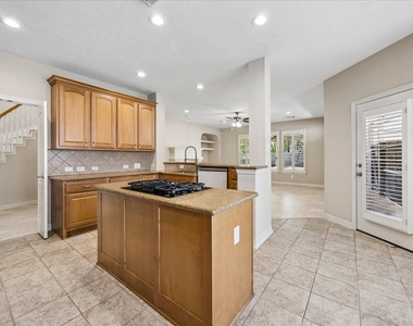 5923 Serrano Terrace Lane - Photo Thumbnail 10