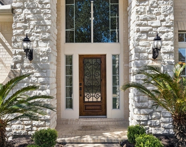 5923 Serrano Terrace Lane - Photo Thumbnail 5