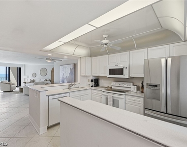320 Seaview Court - Photo Thumbnail 2