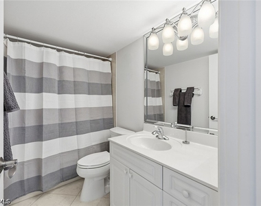 320 Seaview Court - Photo Thumbnail 23