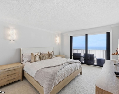 320 Seaview Court - Photo Thumbnail 17