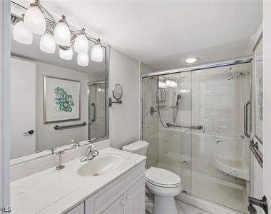 320 Seaview Court - Photo Thumbnail 20