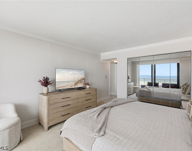 320 Seaview Court - Photo Thumbnail 19