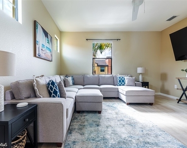 9077 Capistrano Street N - Photo Thumbnail 15